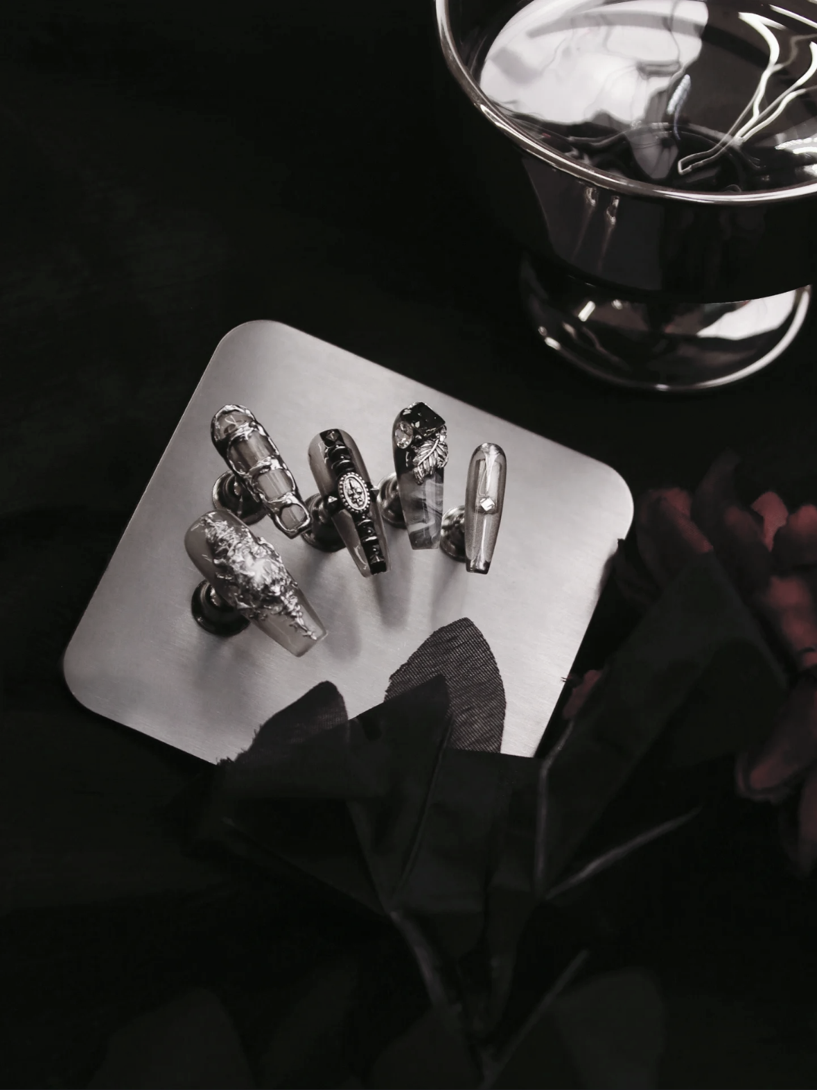 Liquid Metal Press-on Nails